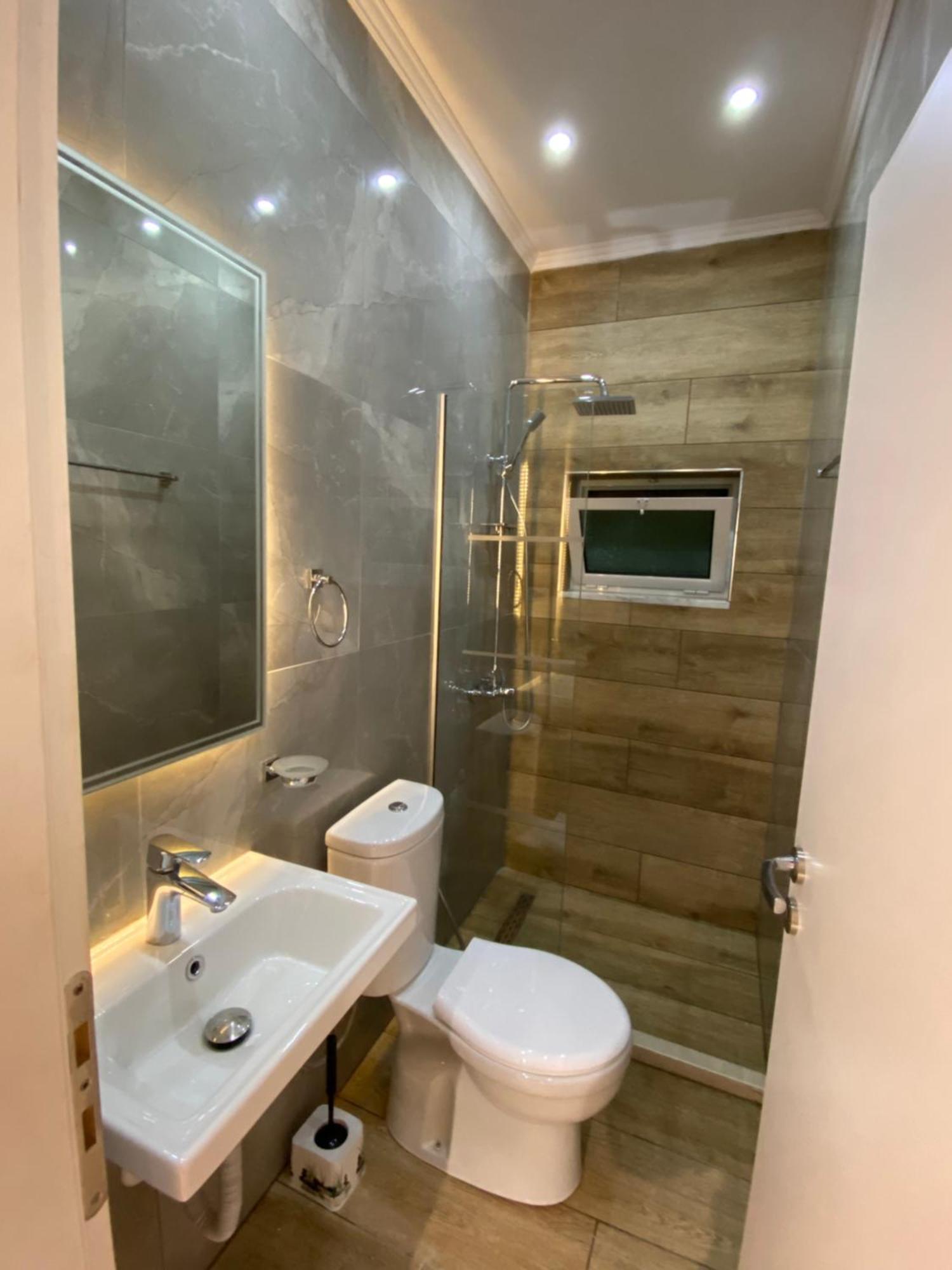 Novs Apartment3 Gjirokastra Kültér fotó